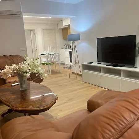 Skyline Serenity 2 Apartment
